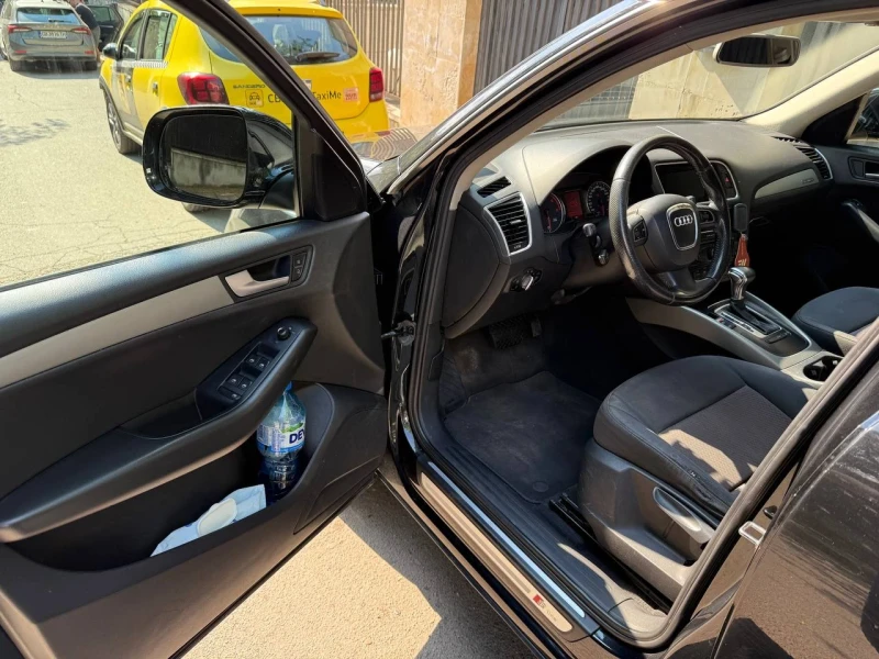 Audi Q5 2.0 TDI РЕАЛНИ КИЛОМЕТРИ, снимка 13 - Автомобили и джипове - 52442275