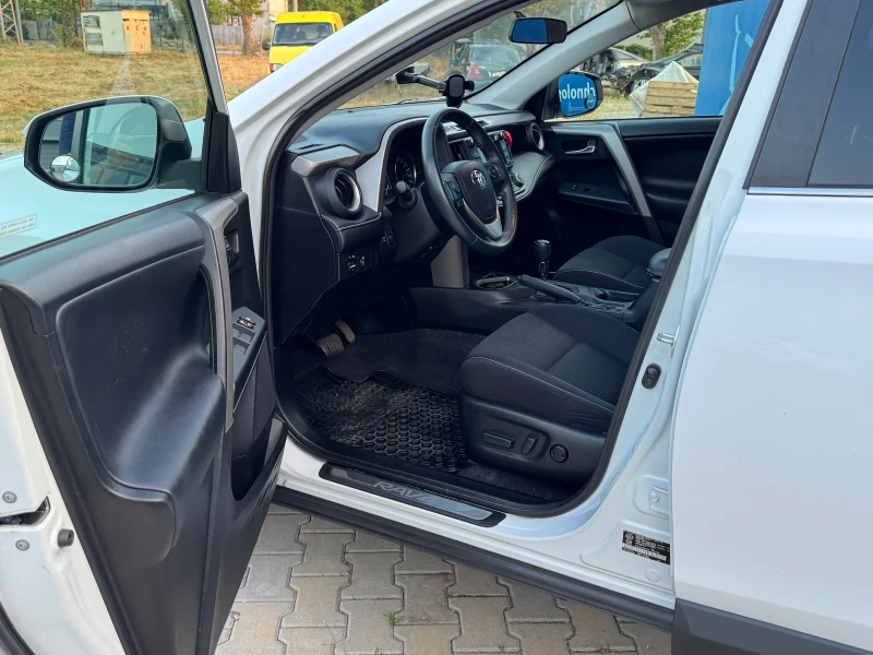 Toyota Rav4 XLE / БЕЗУПРЕЧНА / ОБСЛУЖЕНА , снимка 5 - Автомобили и джипове - 51117157