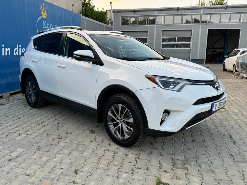 Toyota Rav4 XLE / БЕЗУПРЕЧНА / ОБСЛУЖЕНА , снимка 2 - Автомобили и джипове - 51117157