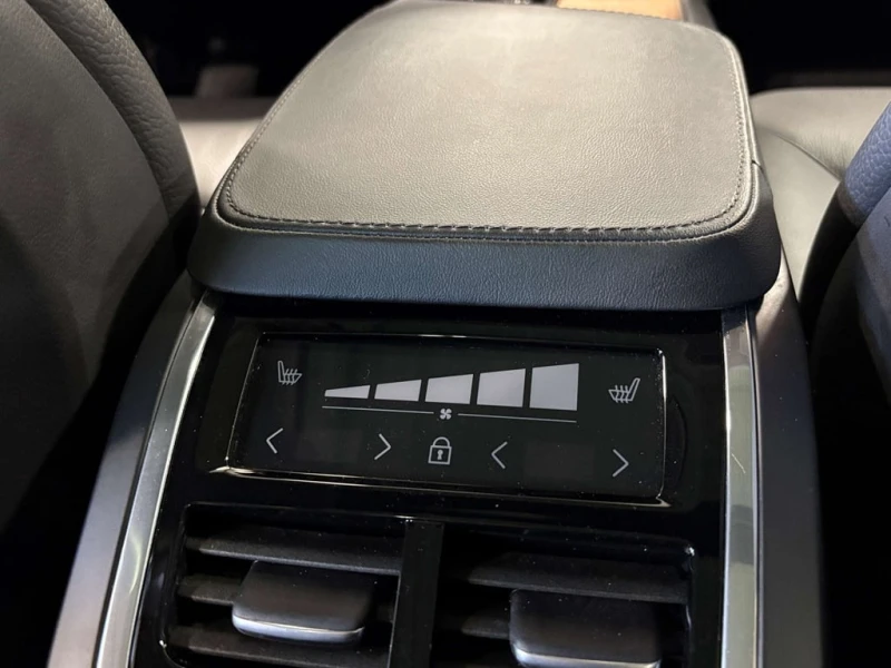 Volvo Xc90 B6 Plus Bright Theme| AWD| 7PASSENGER| NAV| WOOD, снимка 16 - Автомобили и джипове - 53099181