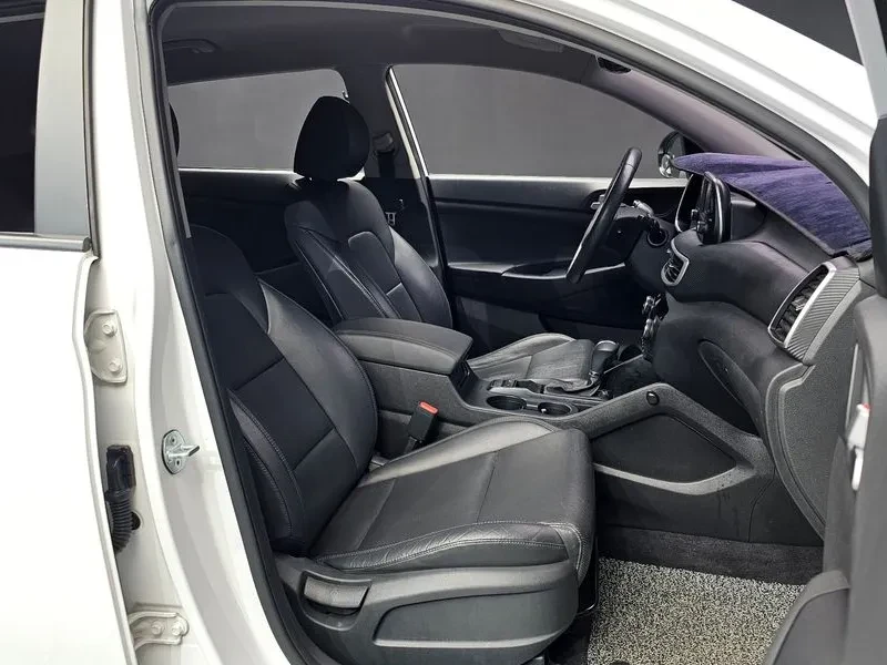 Hyundai Tucson 2.0 2WD MODERN, снимка 11 - Автомобили и джипове - 55801658