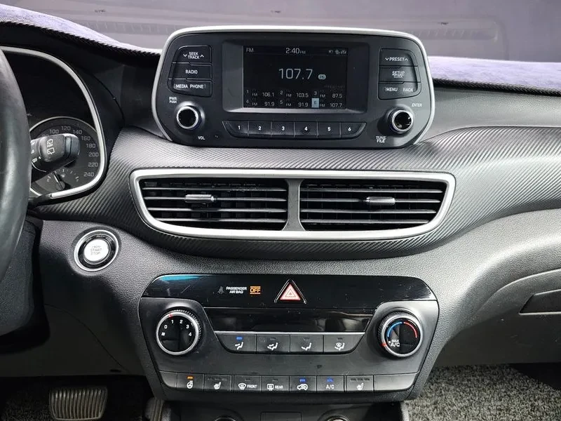 Hyundai Tucson 2.0 2WD MODERN, снимка 14 - Автомобили и джипове - 55801658