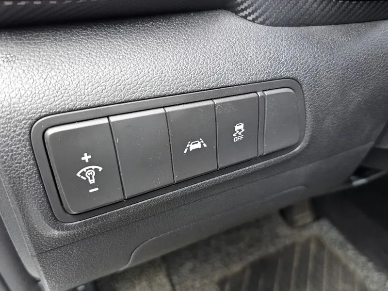 Hyundai Tucson 2.0 2WD MODERN, снимка 17 - Автомобили и джипове - 55801658
