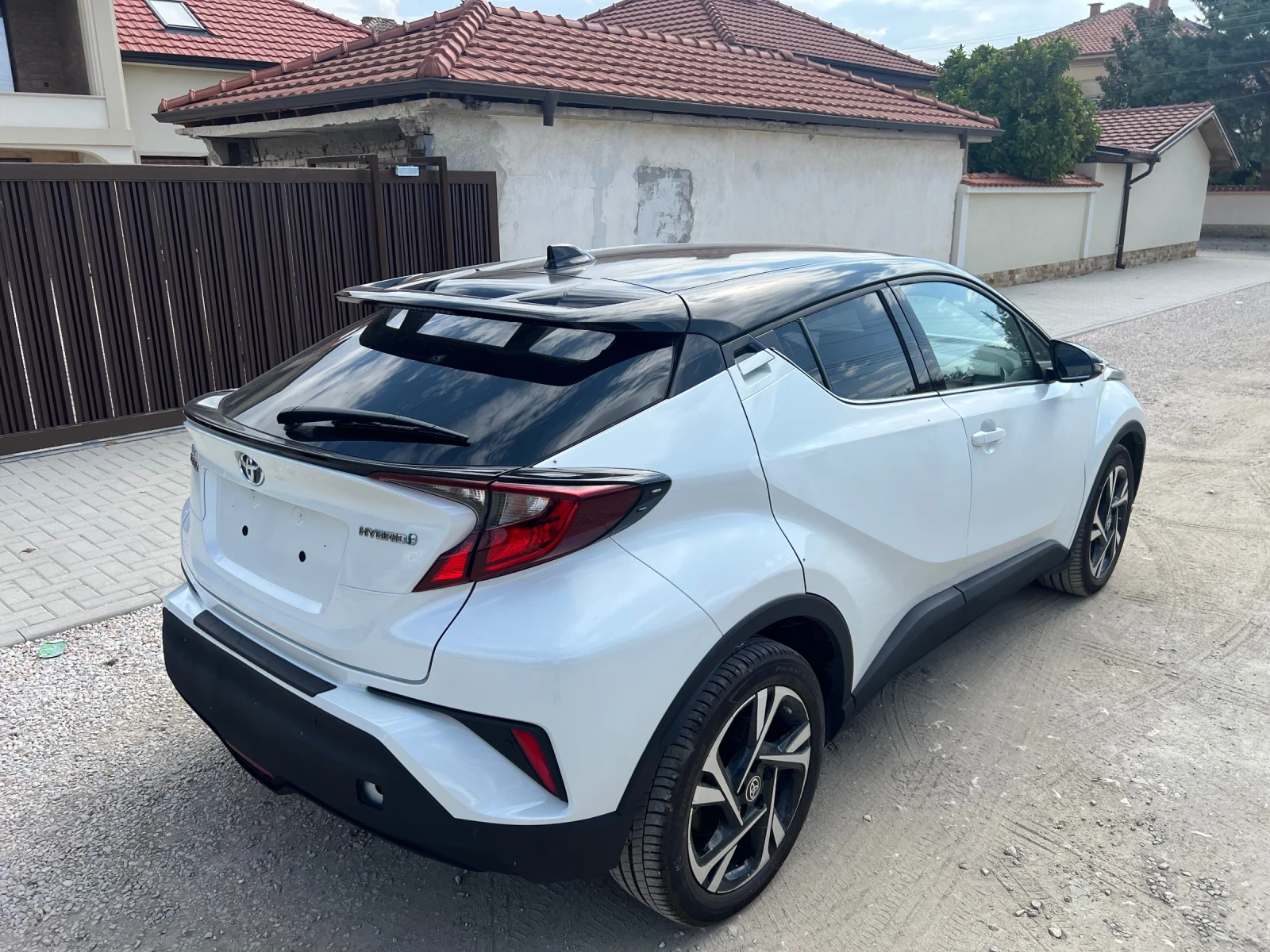 Toyota C-HR 2.0 184кс | 4 500км пробег | нова - изображение 7