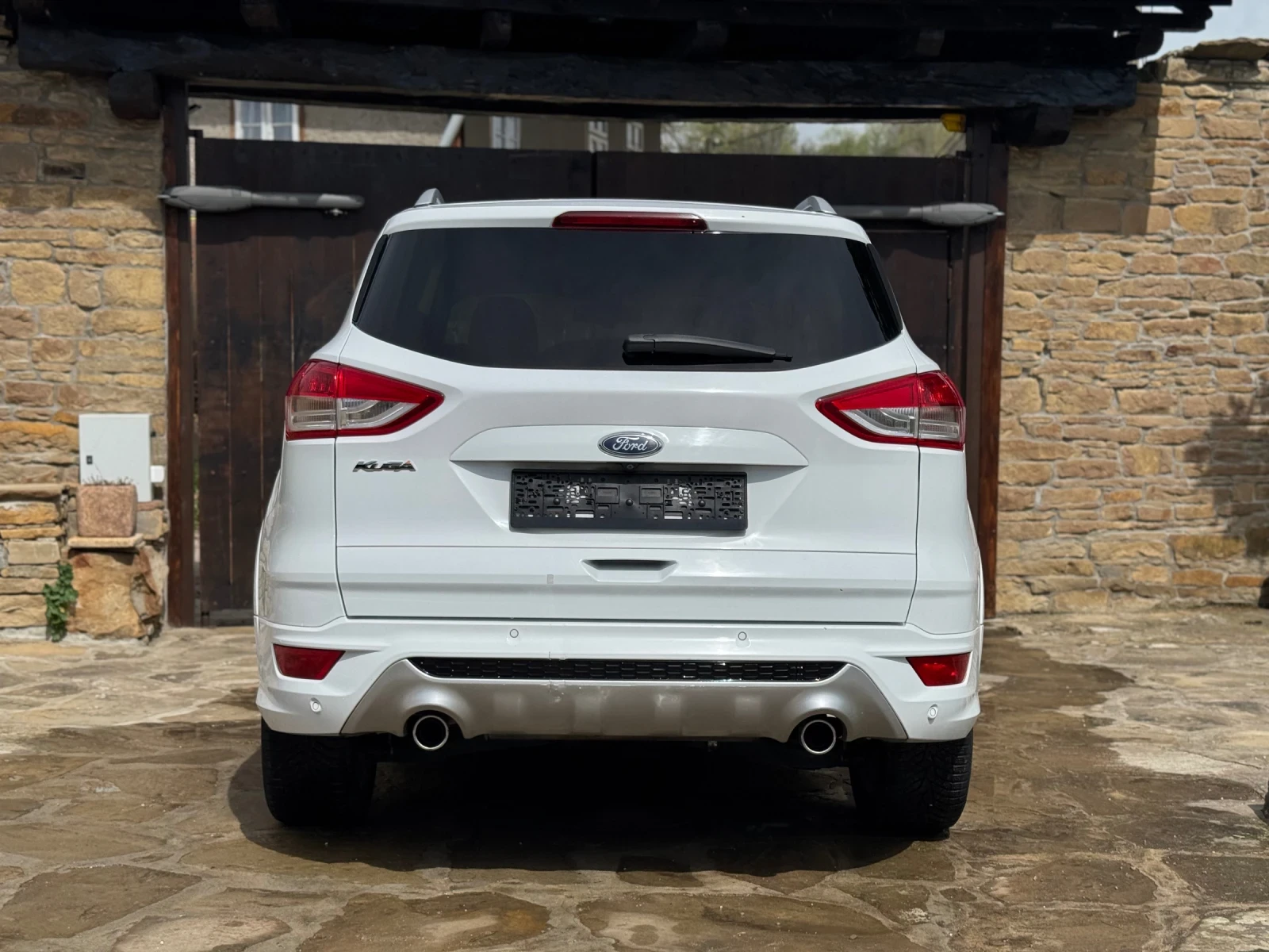 Ford Kuga 2.0 TDCi Titanium 4х4 180 к.с. - изображение 4