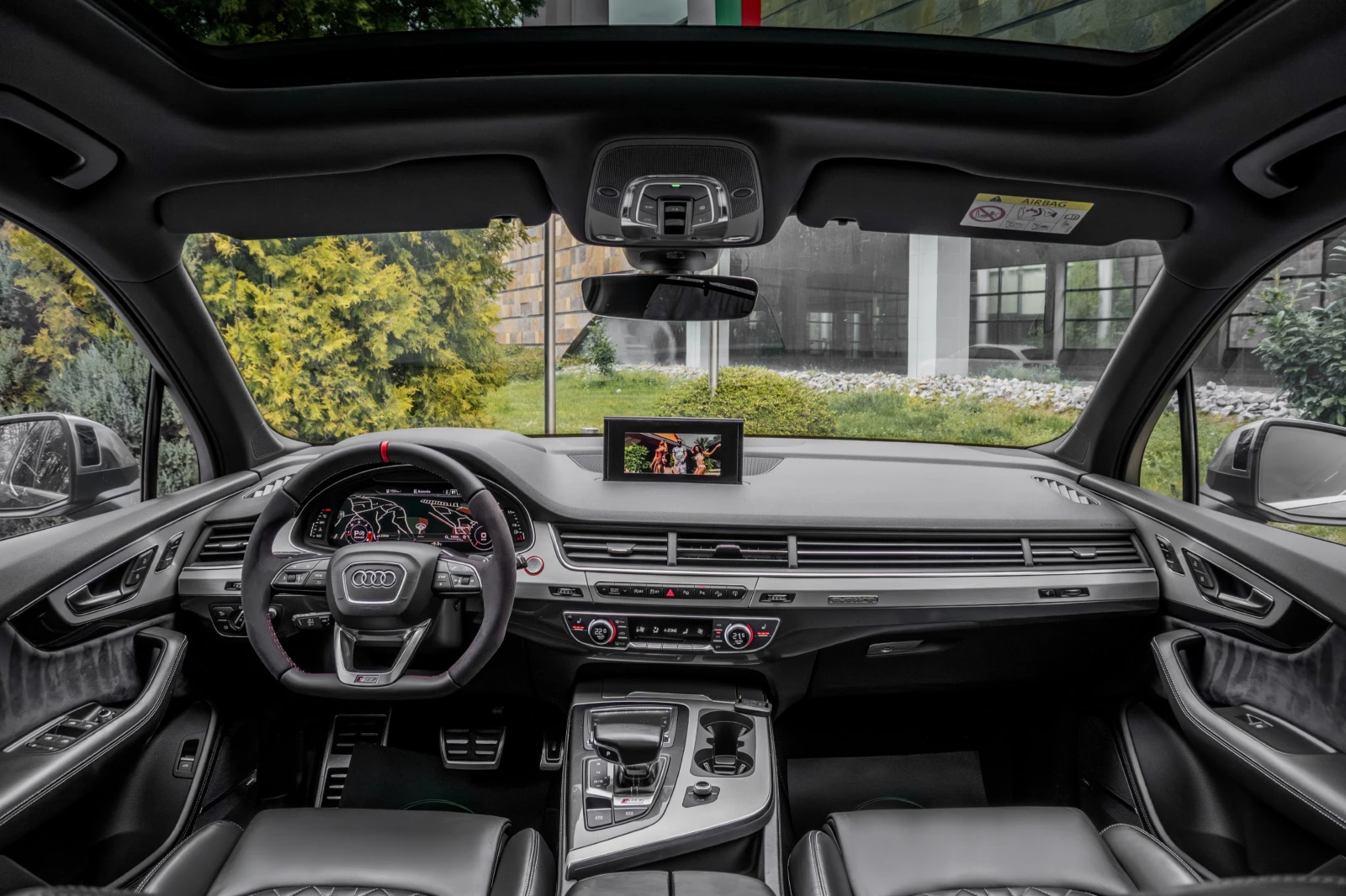 Audi SQ7 4.0TDI* BI-TRUBO* 3xTV* PANO* FULL* 7-МЕСТЕН* , снимка 13 - Автомобили и джипове - 54001406