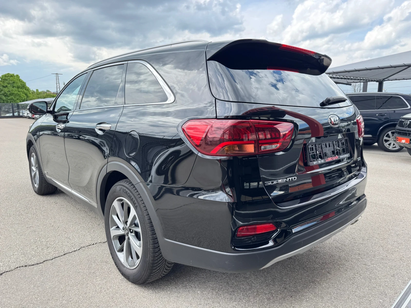 Kia Sorento 2.2D-4X4-��������-KEYLESS-CAMERA-TV | Mobile.bg � ����������� 4