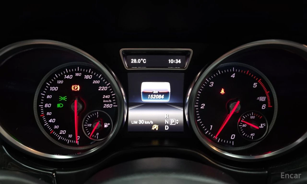 Mercedes-Benz GLE 350 d 4MATIC* AMG PACK* ПОДГРЕВ* ОБДУХВАНЕ* PANORAMA* , снимка 10 - Автомобили и джипове - 54778390