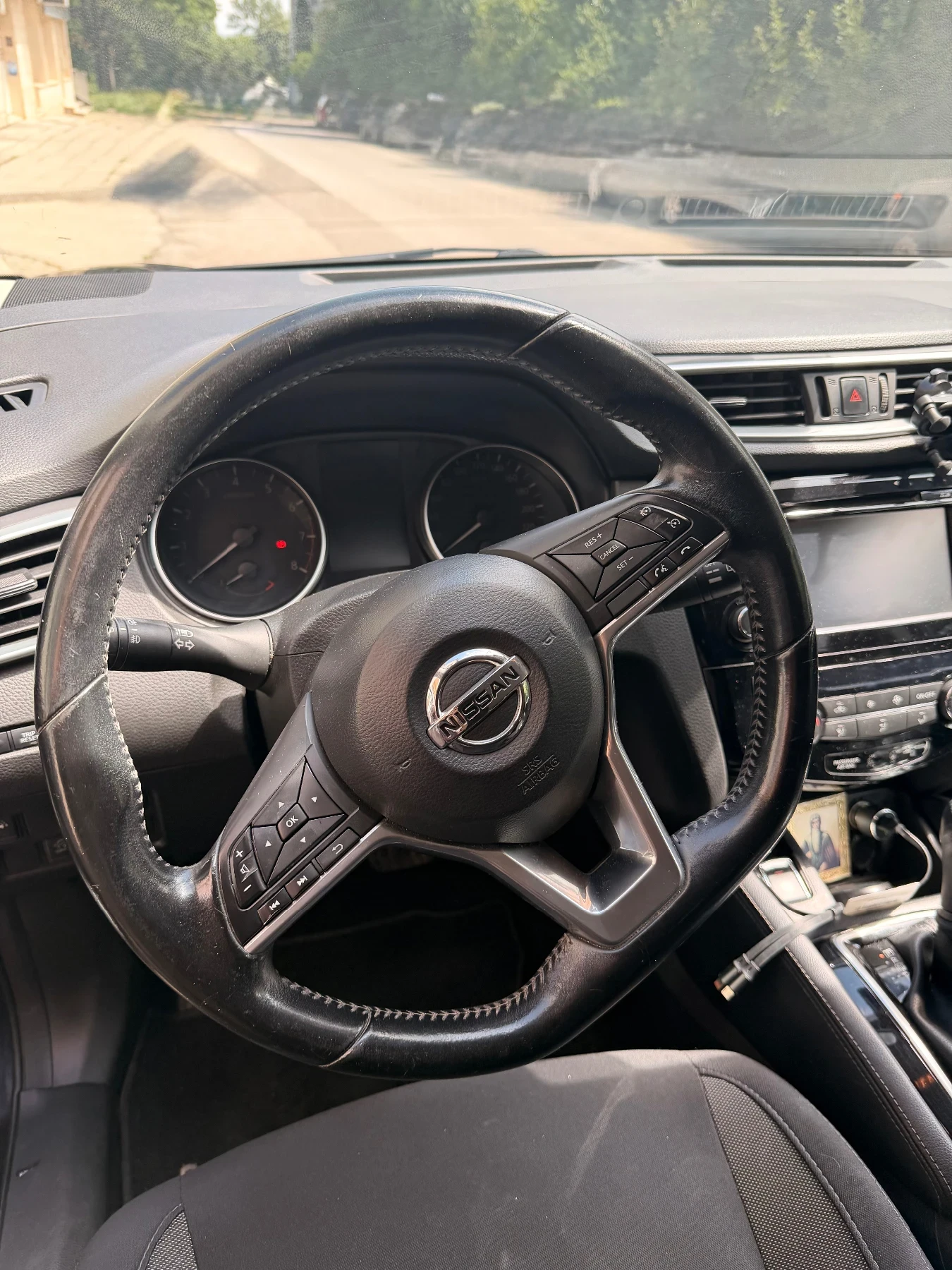 Nissan Qashqai DIG-T 1.2 Бензин, снимка 2 - Автомобили и джипове - 55026750
