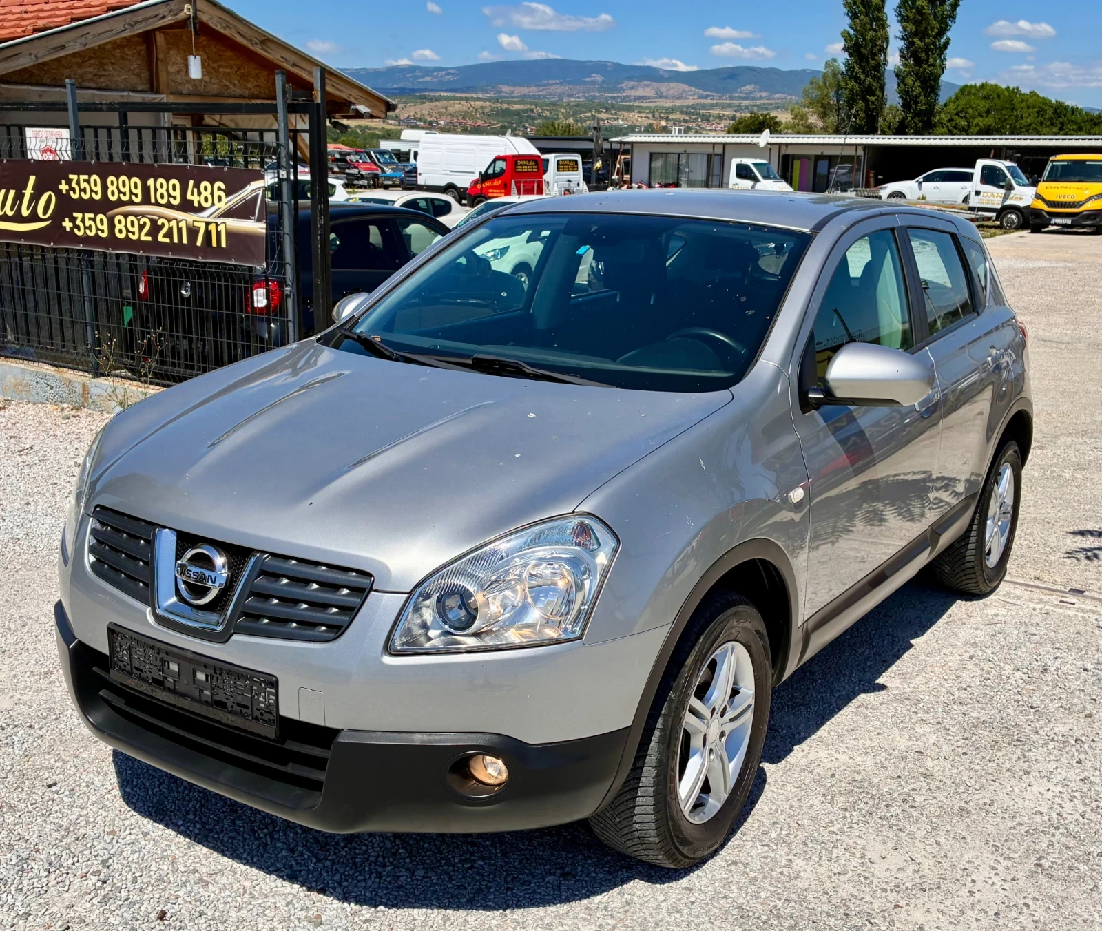 Nissan Qashqai 1.6 , снимка 2 - Автомобили и джипове - 55277039