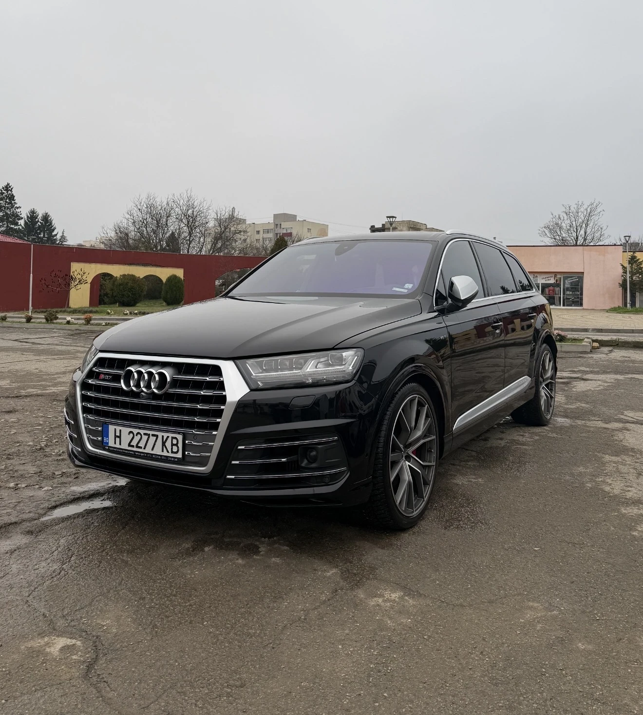 Audi SQ7  Full / 6+ 1 / TV / HeadUp /  360 / Pano, снимка 15 - Автомобили и джипове - 55413777