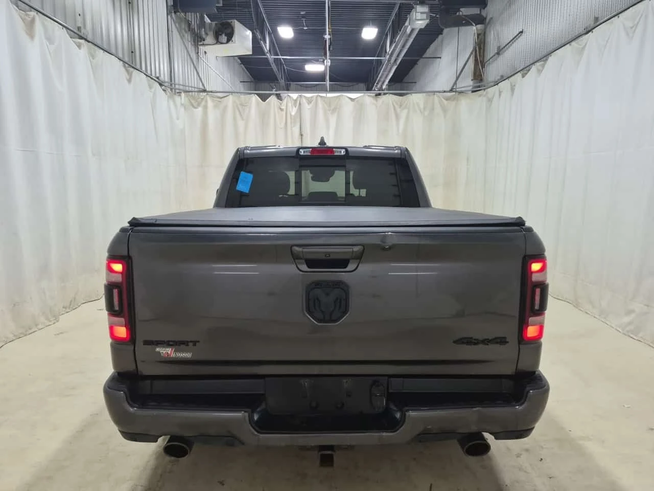 Dodge RAM 1500 5.7L SPORT CREW CAB SHORT BED , снимка 5 - Автомобили и джипове - 55472252