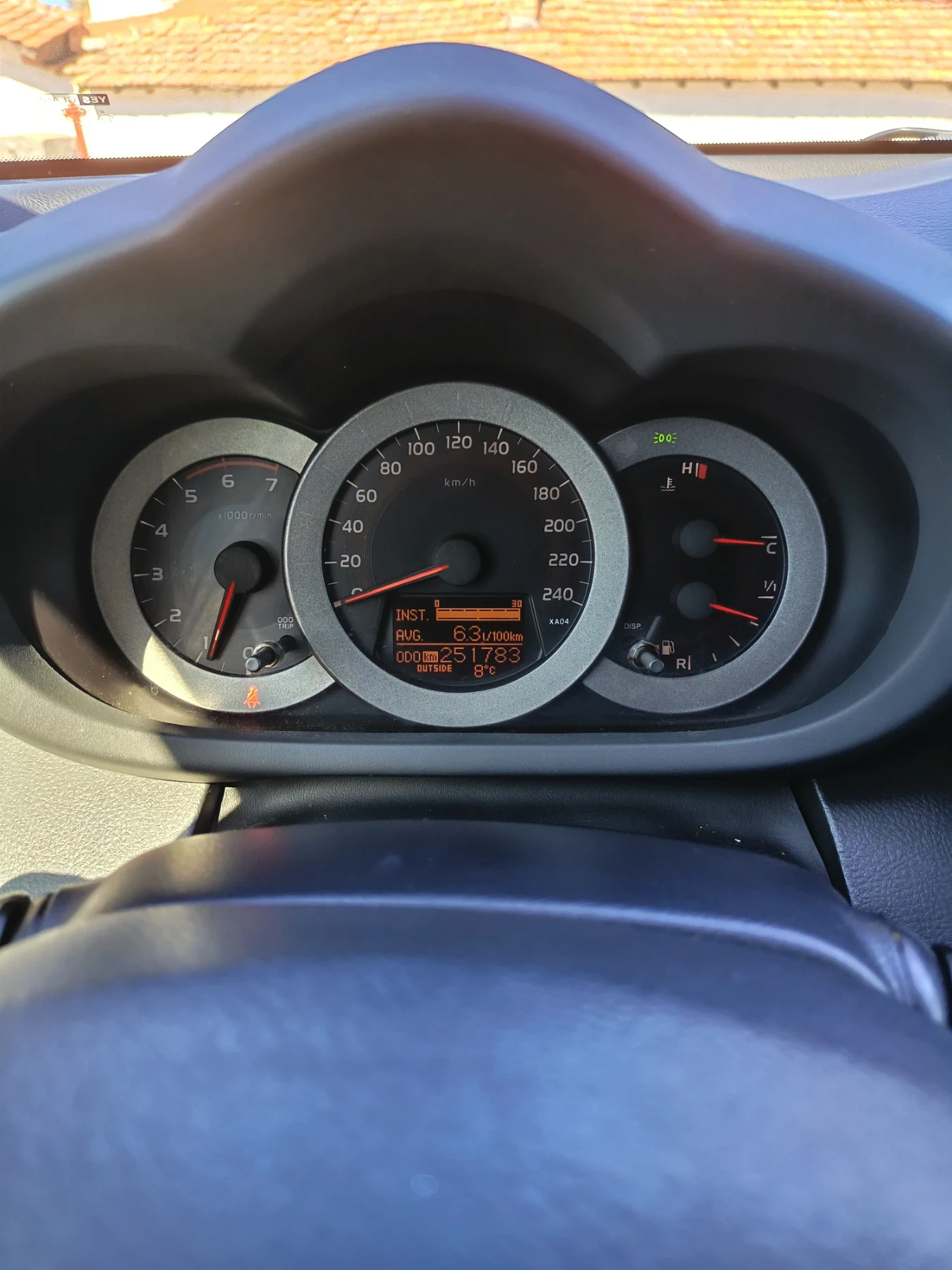 Toyota Rav4 2.2 D4D, снимка 9 - Автомобили и джипове - 55494725