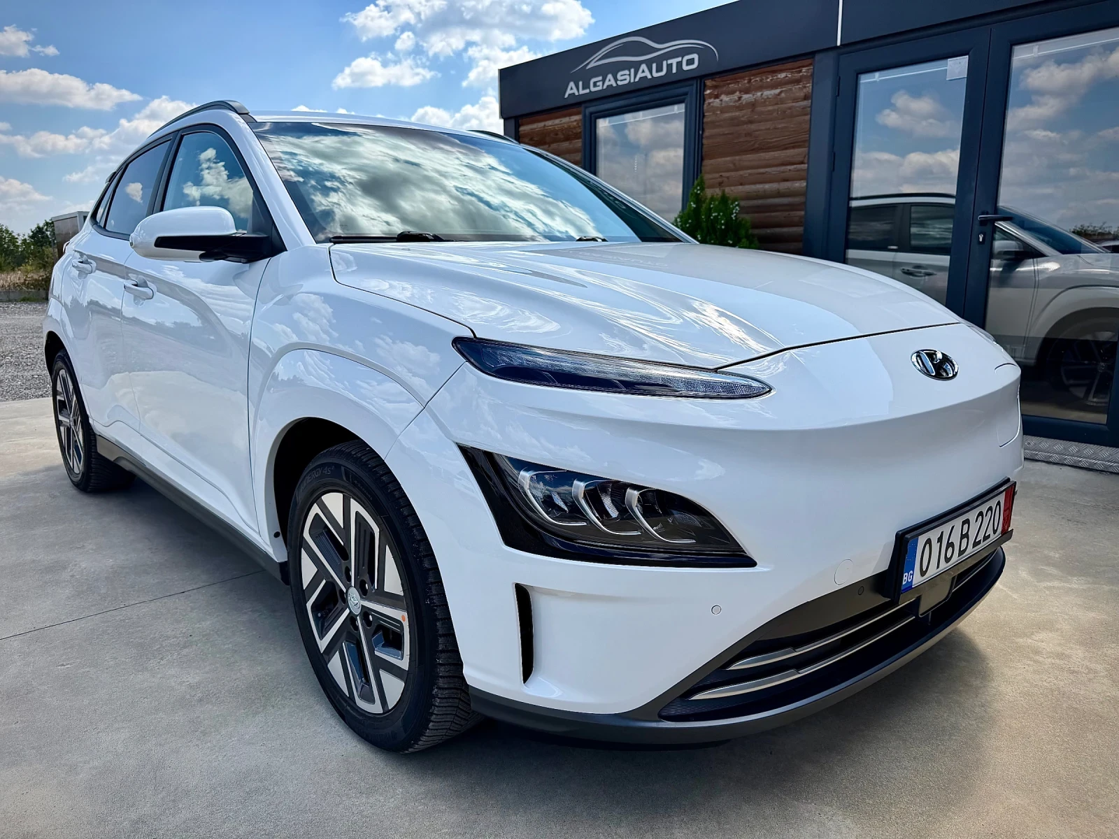 Hyundai Kona 64 kWh* FACELIFT* KRELL* BLUELINK, снимка 7 - Автомобили и джипове - 55832882