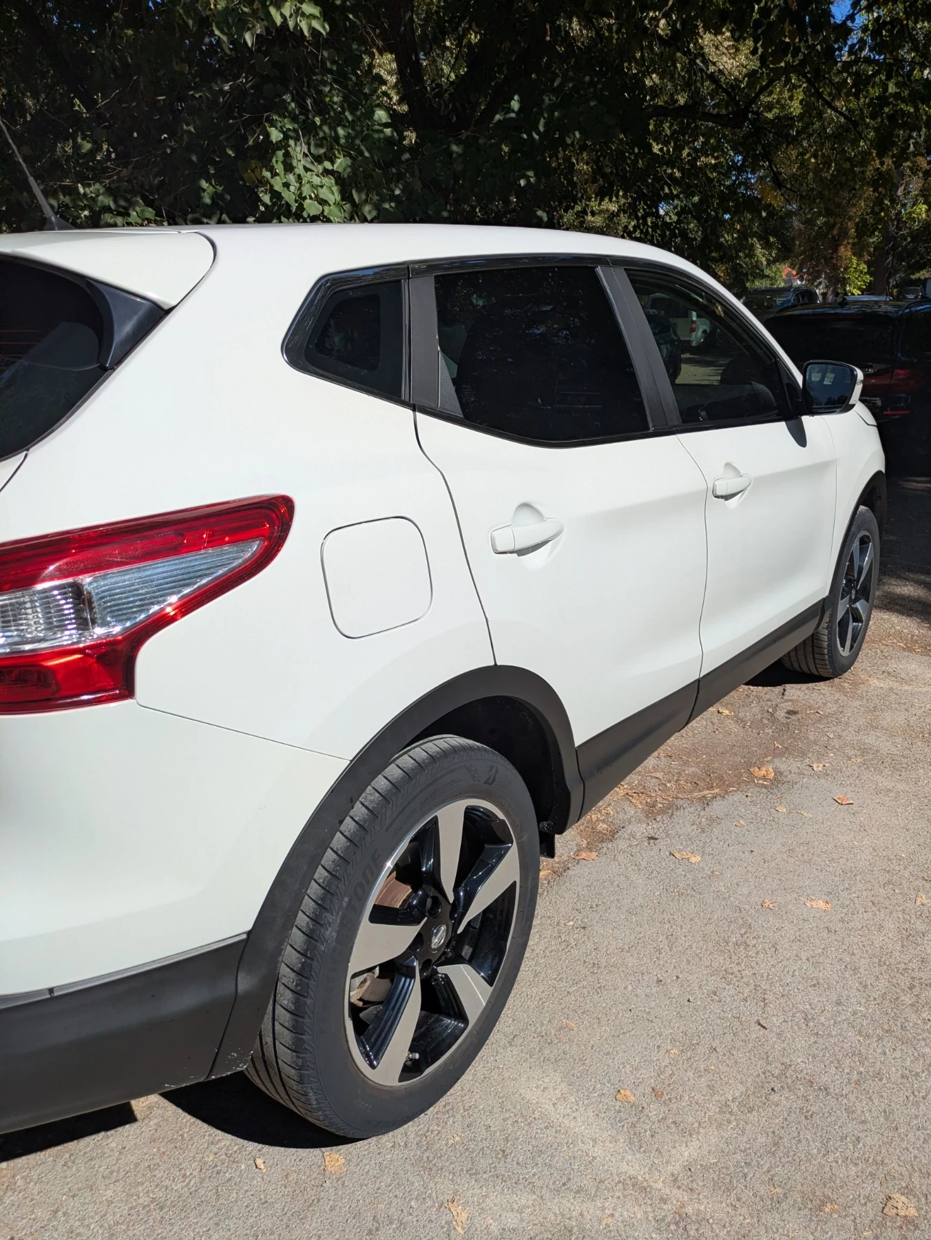 Nissan Qashqai 1.5 DCI, снимка 3 - Автомобили и джипове - 55963913
