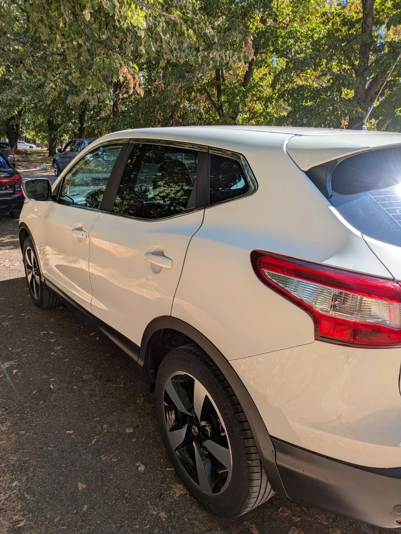 Nissan Qashqai 1.5 DCI, снимка 4 - Автомобили и джипове - 55963913