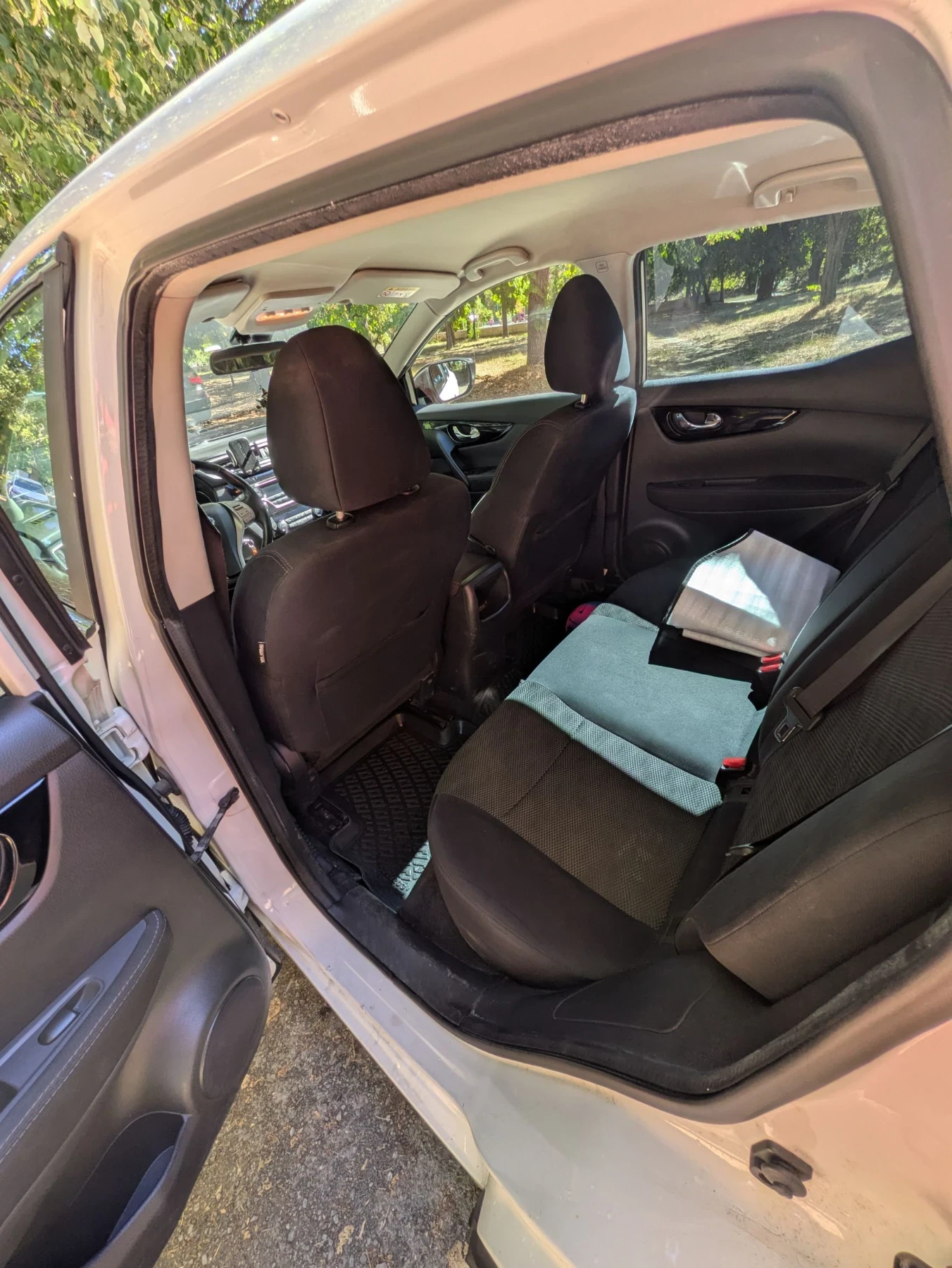 Nissan Qashqai 1.5 DCI, снимка 10 - Автомобили и джипове - 55963913