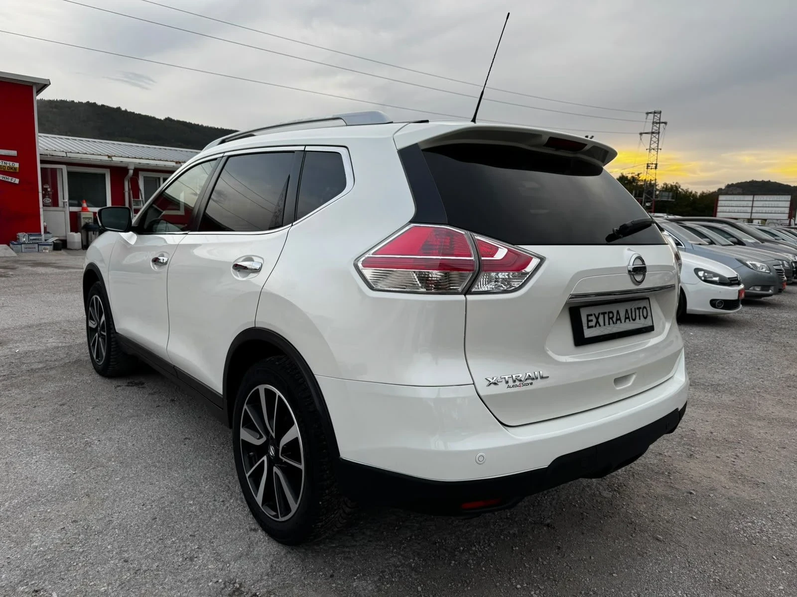 Nissan X-trail 1.6dCi, КАМЕРА, ПАНОРАМА, EURO 6B , снимка 2 - Автомобили и джипове - 56170913
