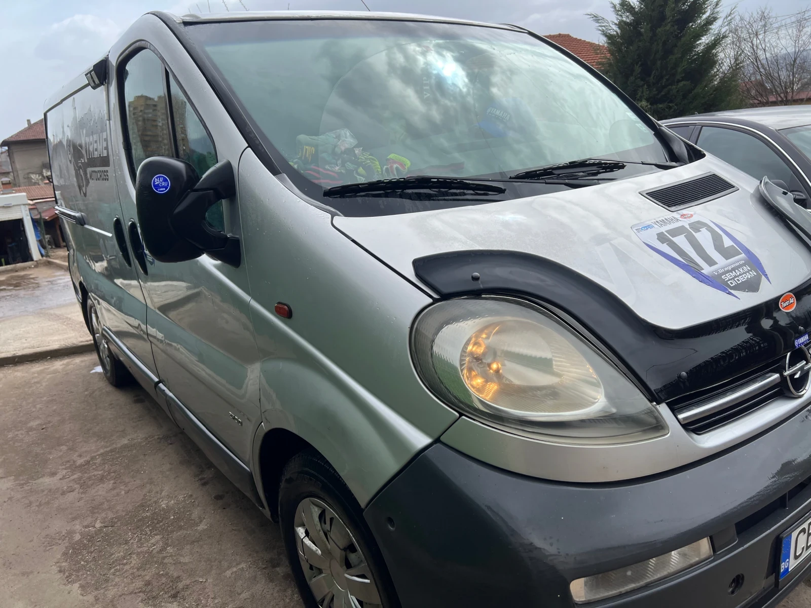 Opel Vivaro 1.9 ДИЗЕЛ - изображение 2