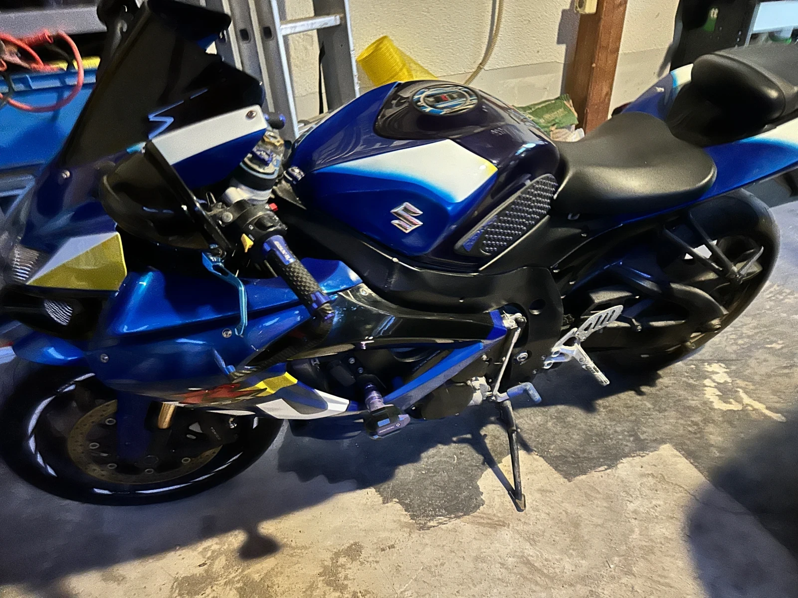 Suzuki Gsx 750 R