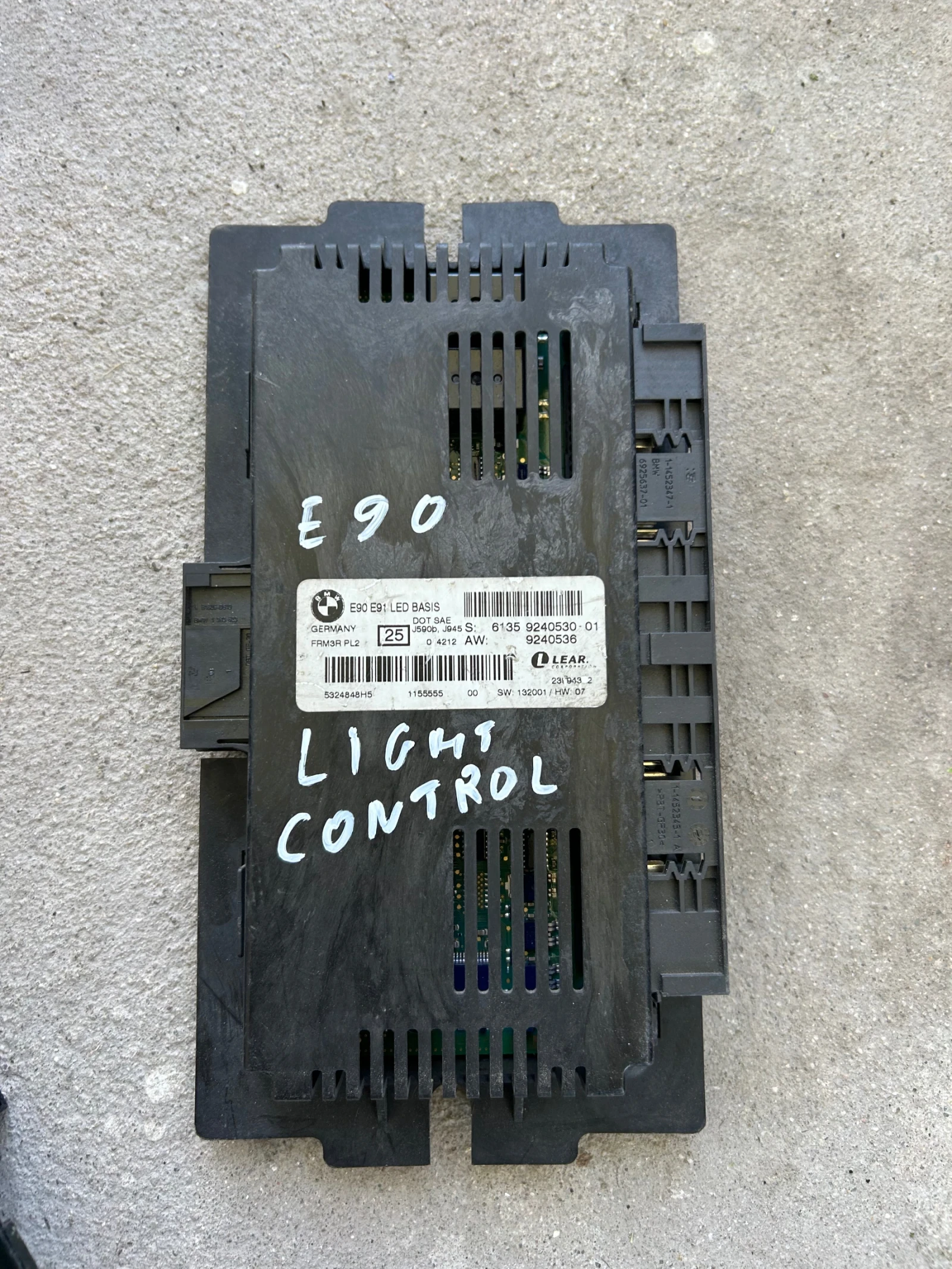 61359240530-01 LIGHT модул BMW E90 9240536