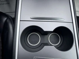 Tesla Model Y Long Range, снимка 17