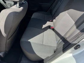 Toyota Auris 1.6i Газ/Бензин, снимка 10