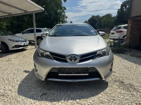 Toyota Auris 1.6i Газ/Бензин, снимка 8