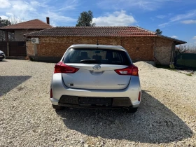 Toyota Auris 1.6i Газ/Бензин, снимка 4