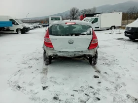 Hyundai I30 БРАКУВАНА ЦЯЛА ЗА  ЧАСТИ, снимка 8
