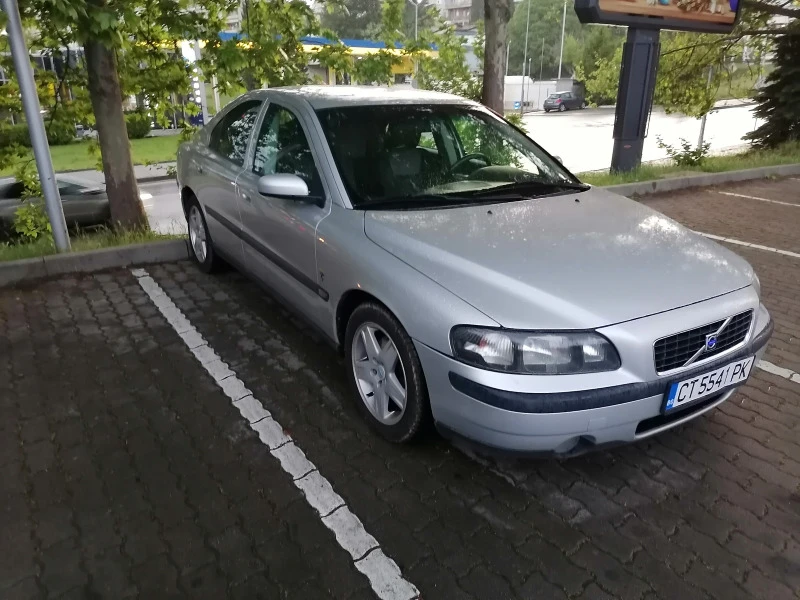 Volvo S60 Седан, снимка 2 - Автомобили и джипове - 47467957