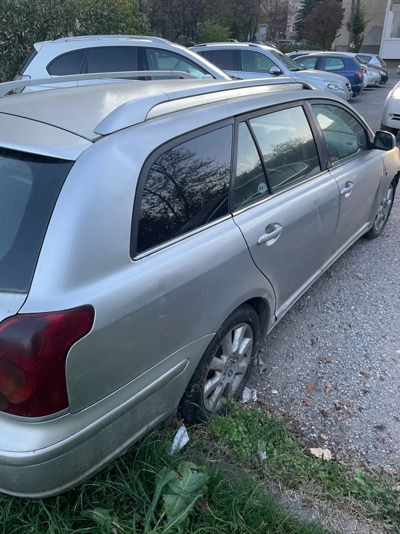 Toyota Avensis, снимка 2 - Автомобили и джипове - 47895706