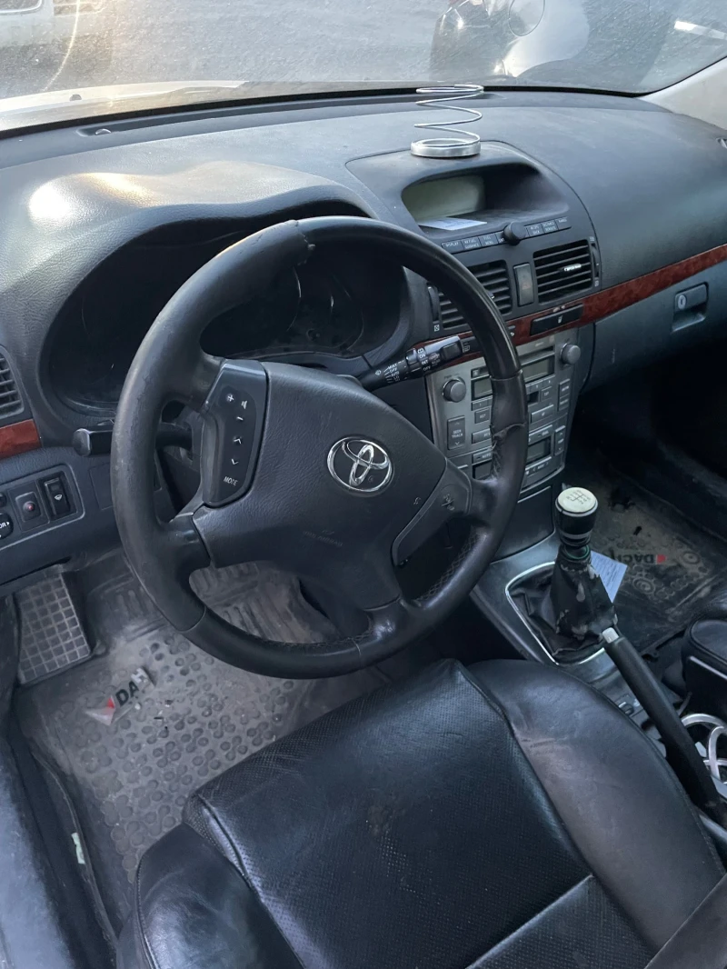 Toyota Avensis, снимка 6 - Автомобили и джипове - 47895706