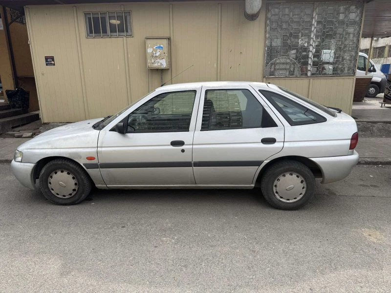 Ford Escort, снимка 3 - Автомобили и джипове - 49520521