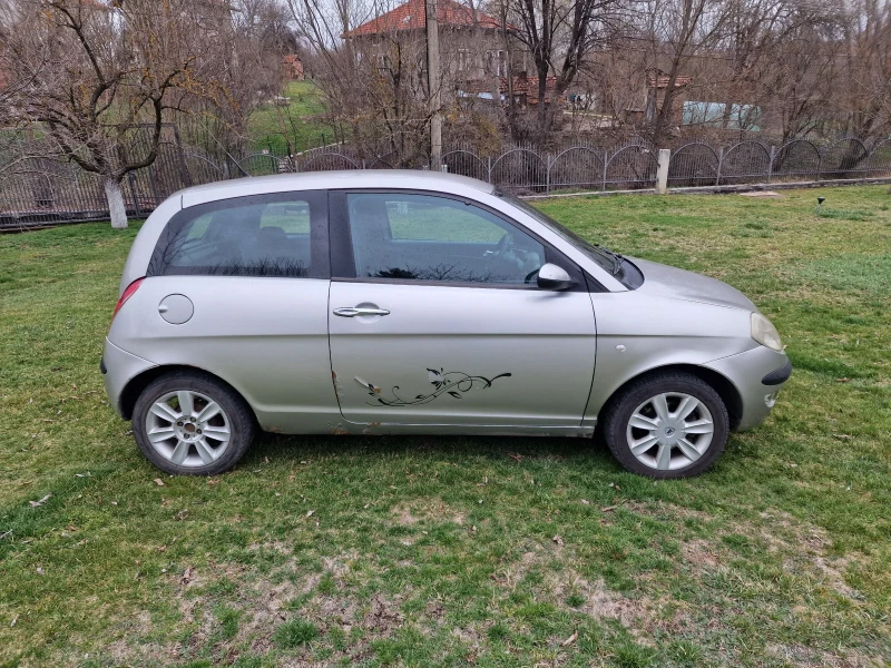 Lancia Ypsilon, снимка 3 - Автомобили и джипове - 49611277