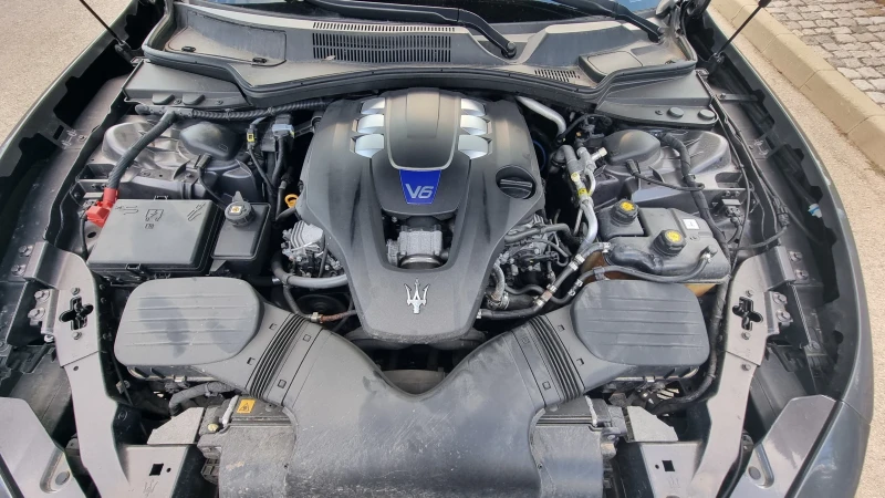 Maserati Ghibli 3.0 bi turbo Q4, снимка 17 - Автомобили и джипове - 51169211