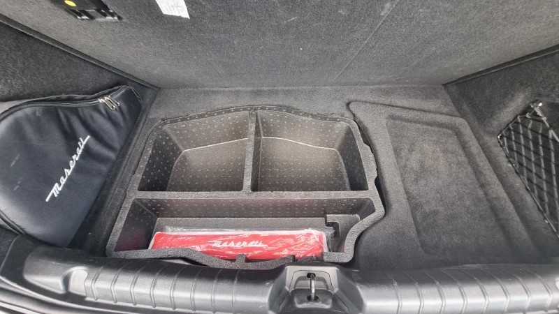 Maserati Ghibli 3.0 bi turbo Q4, снимка 16 - Автомобили и джипове - 51169211