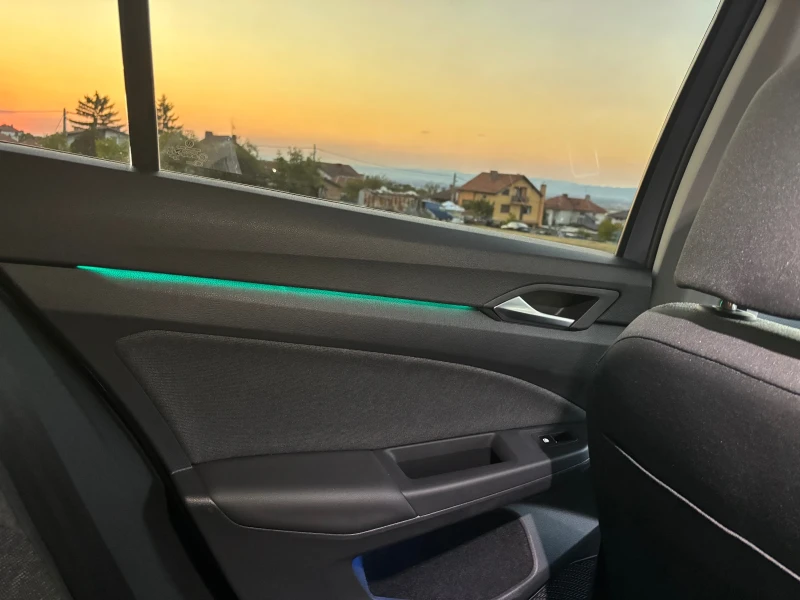 VW Golf eTSI DSG, снимка 8 - Автомобили и джипове - 51659748