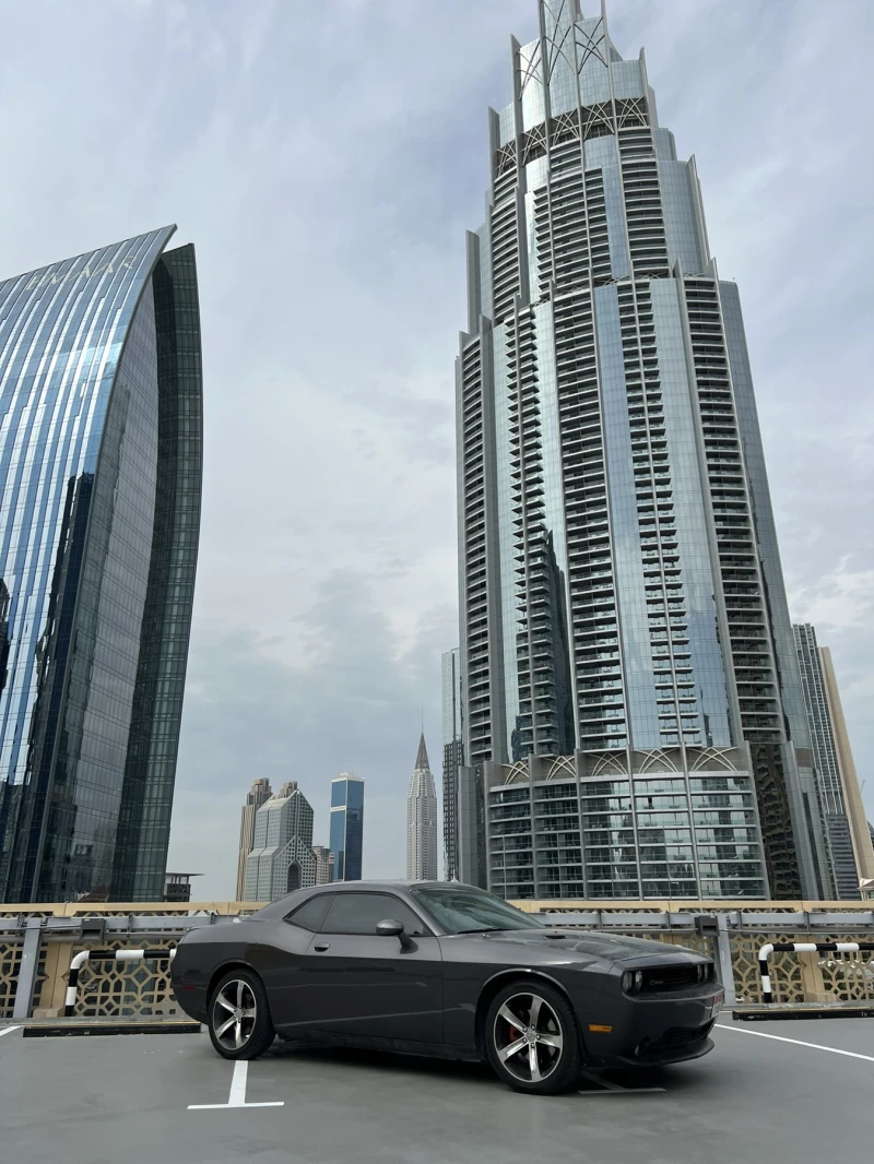 Dodge Challenger, снимка 2 - Автомобили и джипове - 51372616