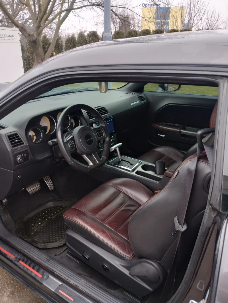 Dodge Challenger, снимка 9 - Автомобили и джипове - 51372616