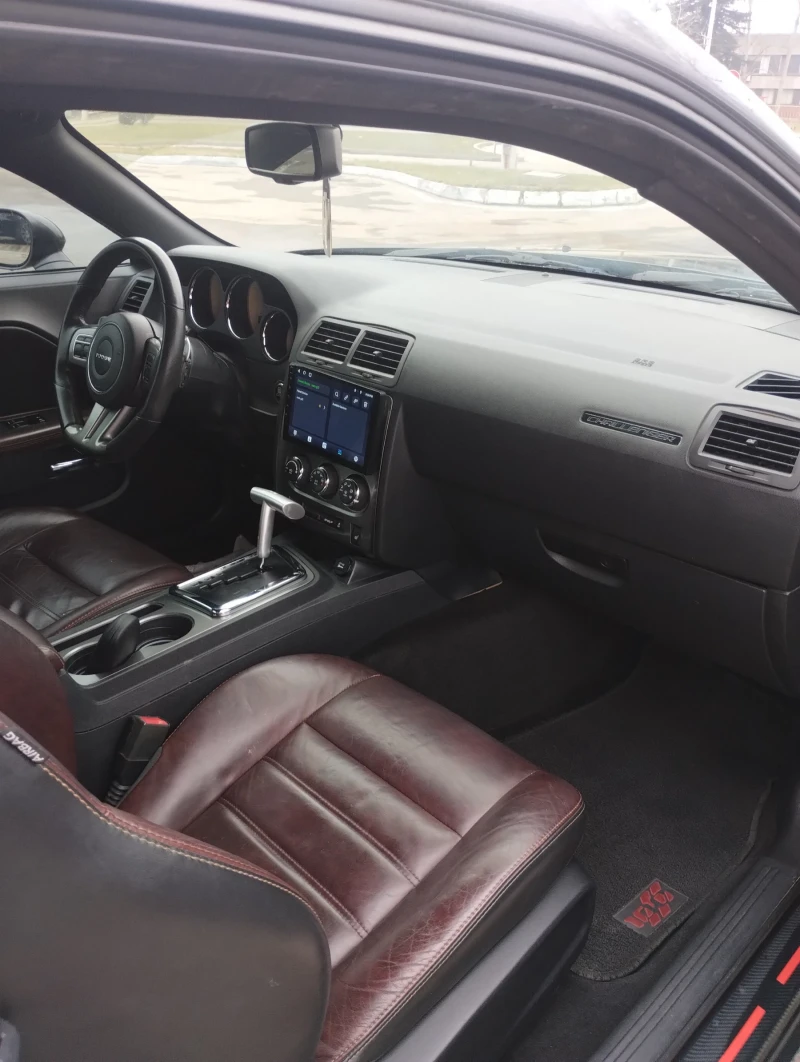 Dodge Challenger, снимка 7 - Автомобили и джипове - 51372616