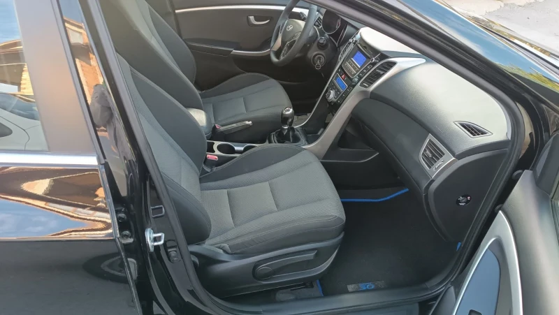 Hyundai I30 1.6-отличен, снимка 9 - Автомобили и джипове - 52338187