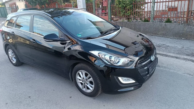 Hyundai I30 1.6-отличен, снимка 6 - Автомобили и джипове - 52338187