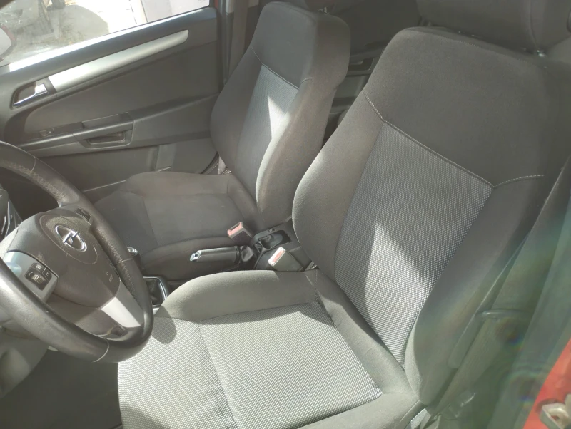 Opel Astra H 1.3 cdti, снимка 12 - Автомобили и джипове - 52111874