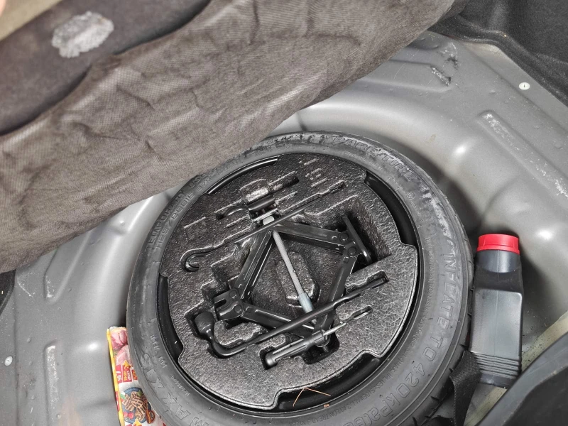 Kia Ceed 1.6 CRDi, Navi, 107, 000km, снимка 15 - Автомобили и джипове - 52524496