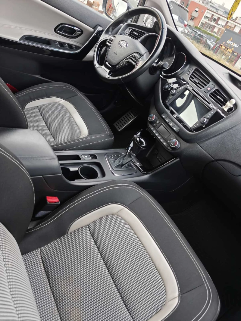 Kia Ceed 1.6 CRDi, Navi, 107, 000km, снимка 13 - Автомобили и джипове - 52524496
