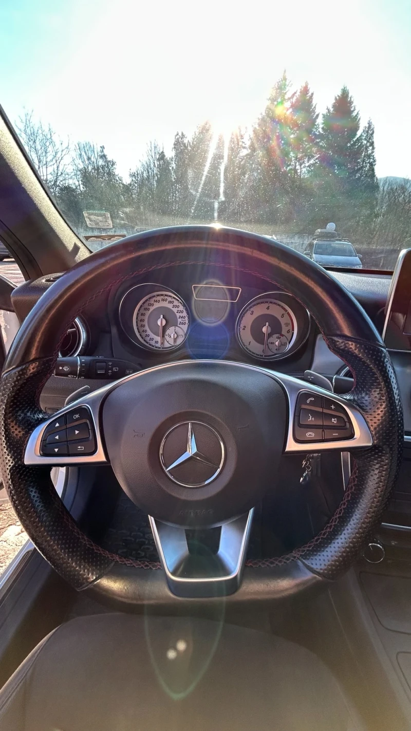 Mercedes-Benz CLA 200, снимка 16 - Автомобили и джипове - 52940590
