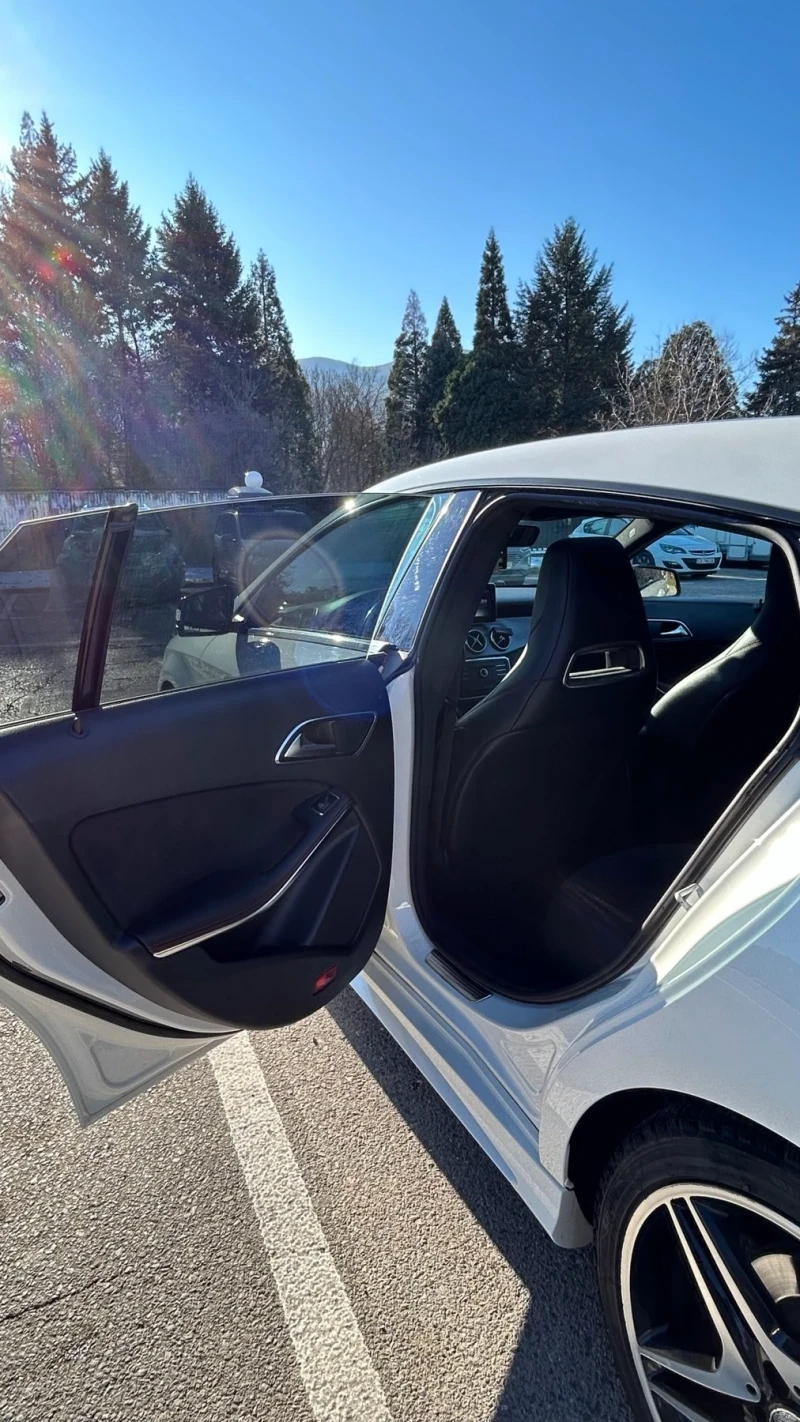 Mercedes-Benz CLA 200, снимка 7 - Автомобили и джипове - 52940590