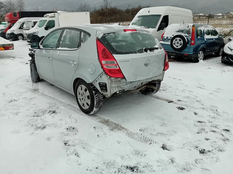 Hyundai I30 БРАКУВАНА ЦЯЛА ЗА  ЧАСТИ, снимка 6 - Автомобили и джипове - 53030644