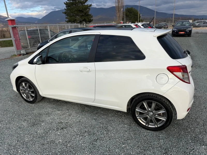 Toyota Yaris (KATO НОВА), снимка 8 - Автомобили и джипове - 53253341